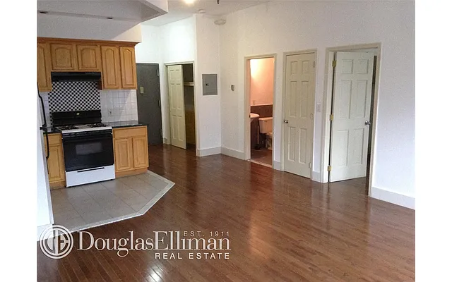 Rented by Douglas Elliman | media 14