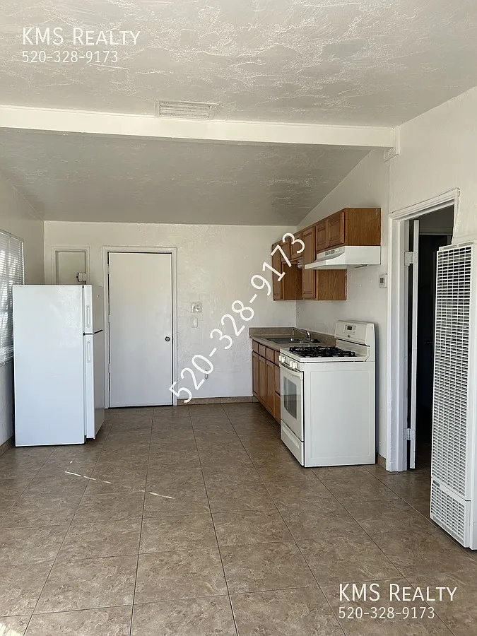 1 Bed / 1 Bath - Owner/Agent — Photo 3