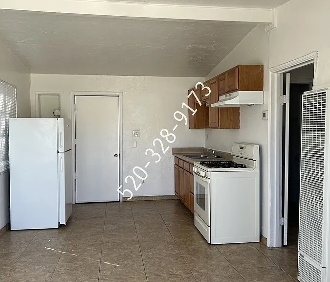 2943 N Alvernon Way #1 — Photo 3