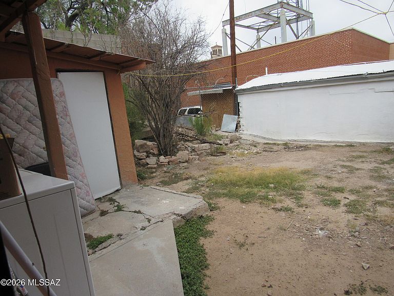 Listing photo 5