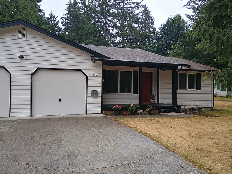 7376 Haynes Ln NE #7376 — Photo 2