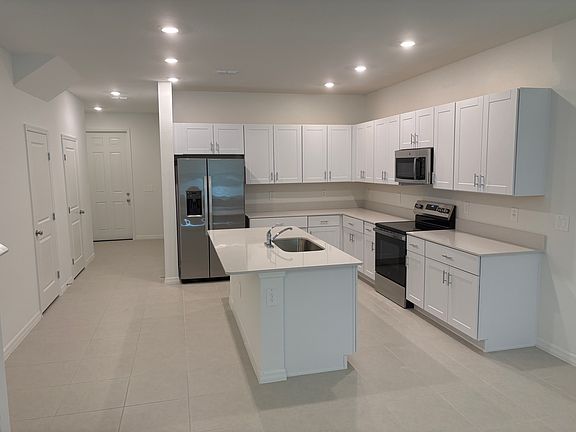 5th image of 3272 Lapis Lake Dr