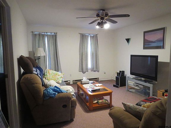 4th image of 126 Paine St