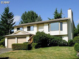 Well-maintained 70's Split Level