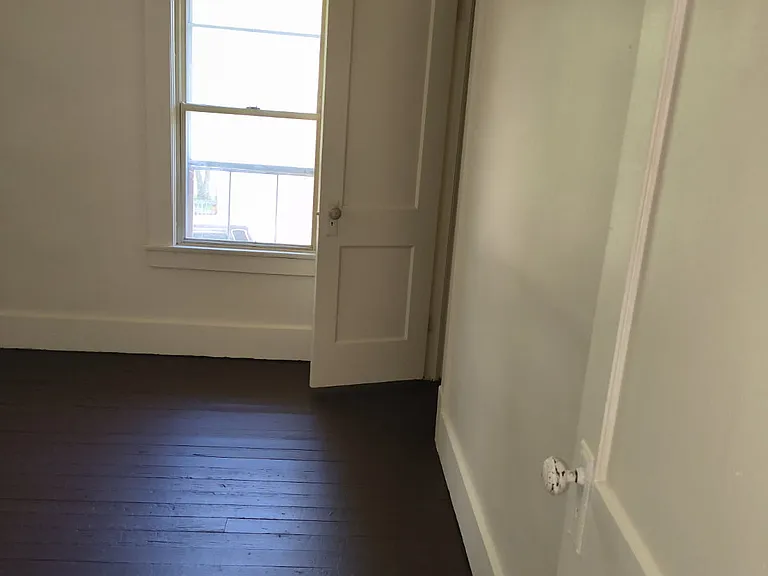 39 Eleanor Ave — Photo 11