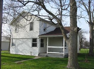 404 S Main St, Lostant, IL 61334