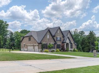 14 Georgetown Rd, Chesterfield, MO 63017