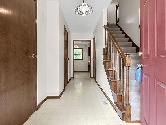 5th image of 1336 Creekside Pl