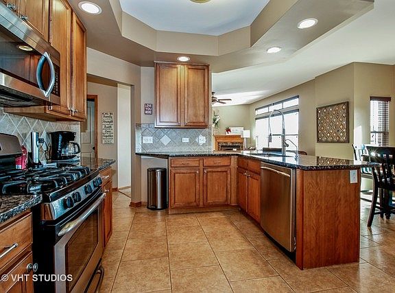 5th image of 16341 W Lakeside Dr