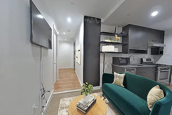 324 Grand St #3B — Photo 6