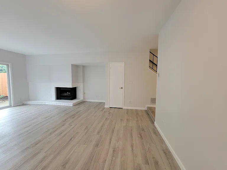 3724 Portofino Way — Photo 4