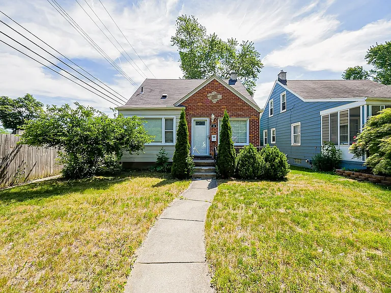 113 S Minerva Ave — Photo 37