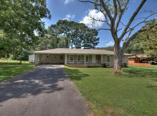 108 Meadow Ln, Cartersville, GA 30120