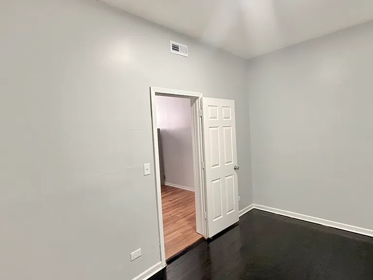 1537 S Saint Louis Ave #3F — Photo 6