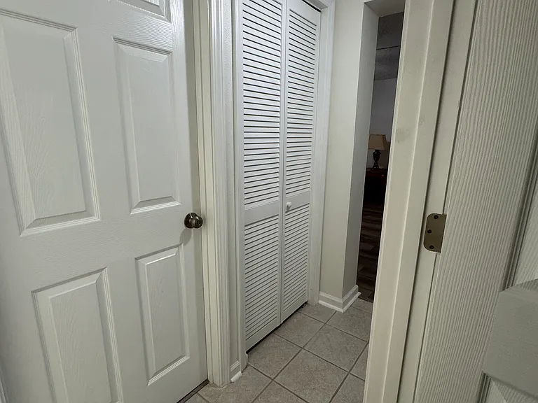 8440 Old Post Rd #102 — Photo 8