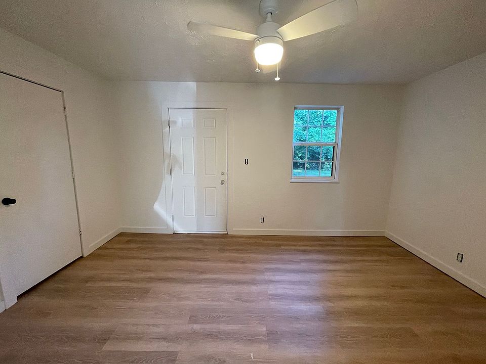 2nd image of 3001 Sevier Ave APT 7