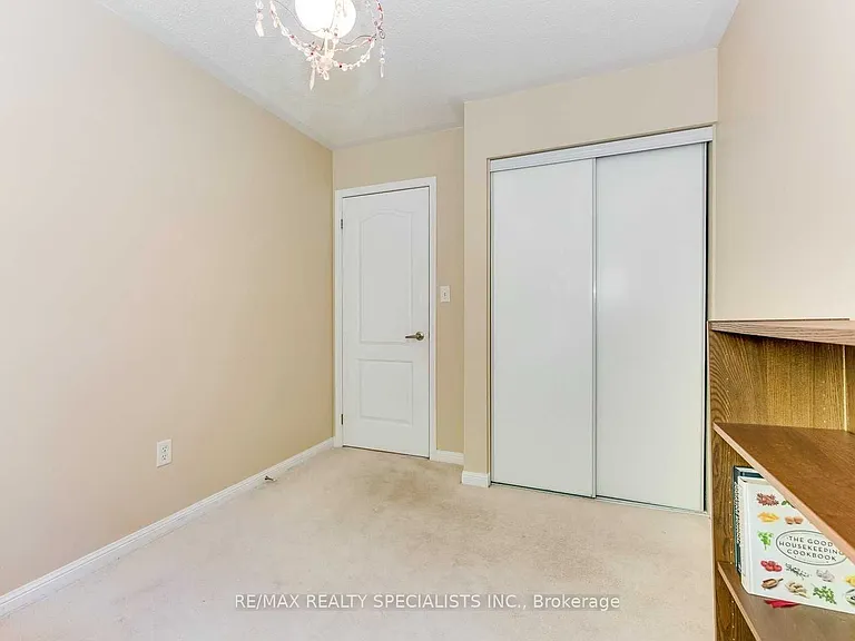 2979 Garnethill Way — Photo 16