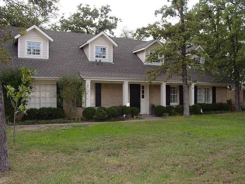 Colonial Ranch