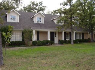 1616 Hilltop Ln, Pantego, TX 76013