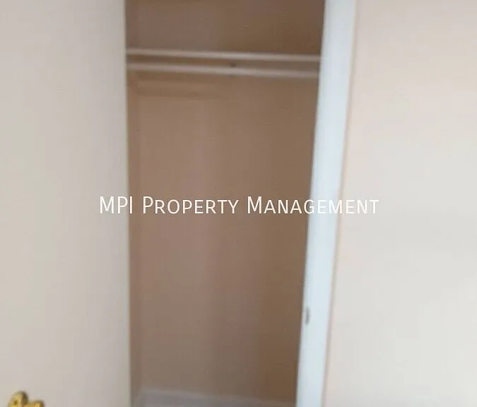 316 N 75th St #6 — Photo 12