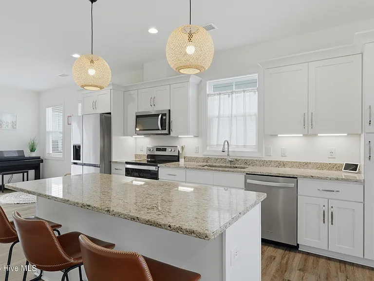 4744 Siddons Dr — Photo 11
