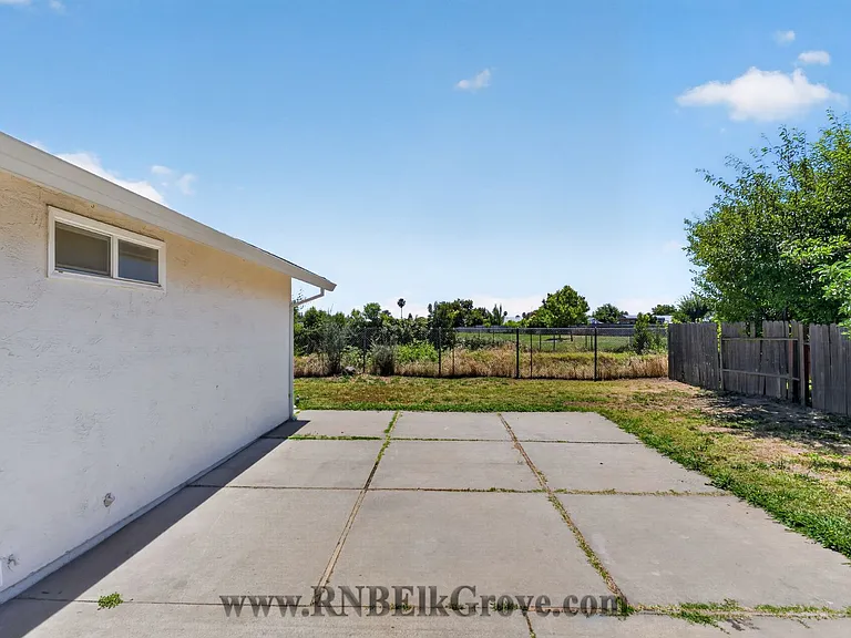 6844 Sandrock Way — Photo 38