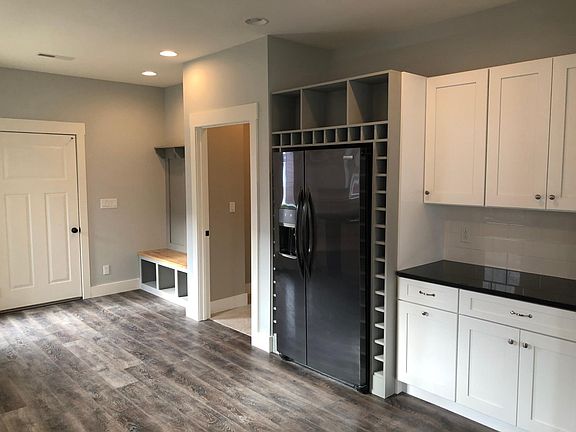 3rd image of 2554 Walden Blvd