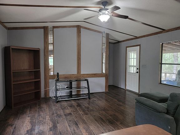 5th image of 124 Mockingbird Ln