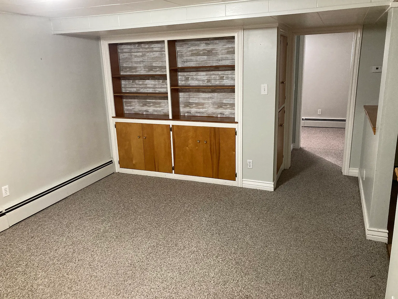 2 bed, 900 sqft, $1,050 — Photo 4