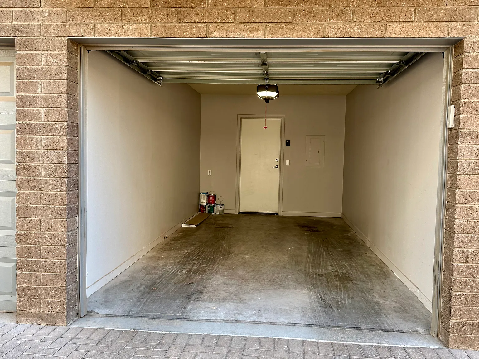 1 bed, 741 sqft, $1,450 — Photo 2