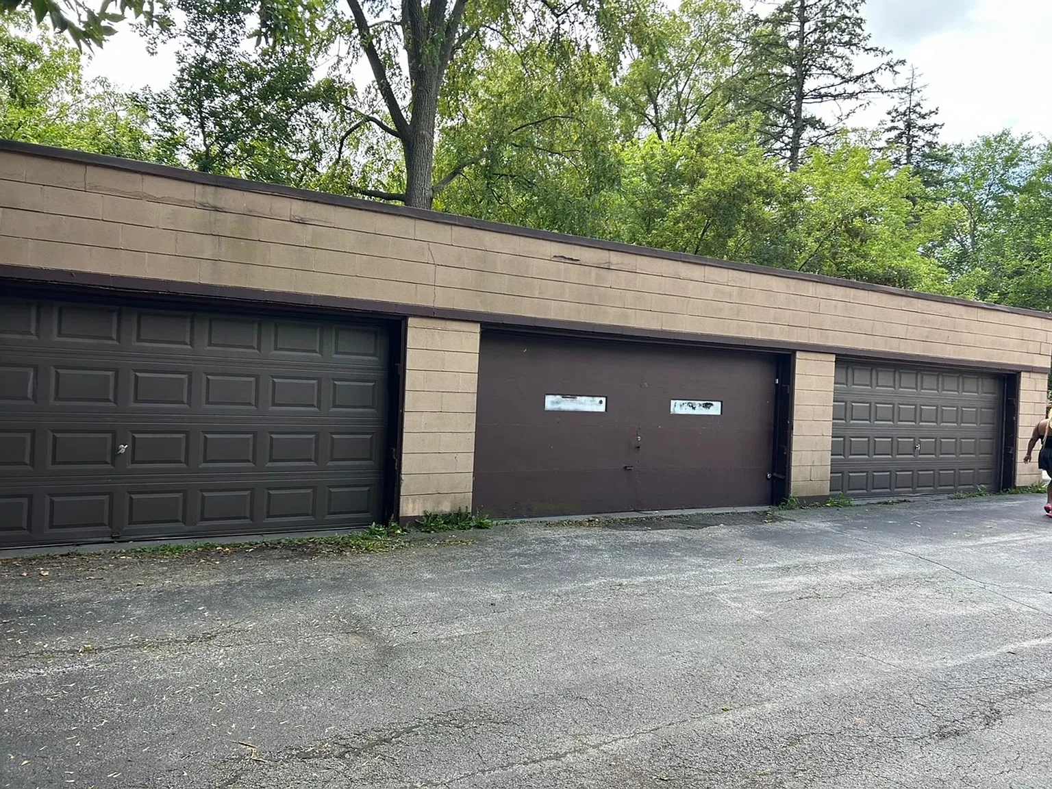 405 N East Ave. (16 Unit) — Photo 1