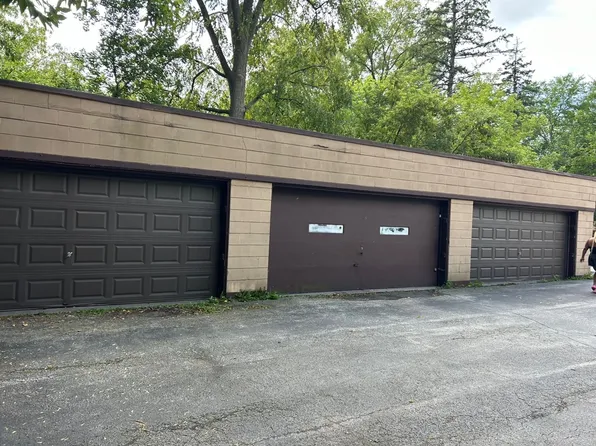 405 N East Ave. (16 Unit), 405 N East Ave #1, Waukesha, WI 53186