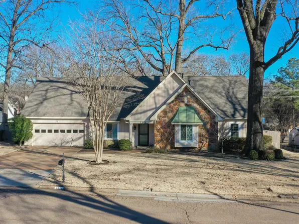2340 E Lake Oaks Dr, Memphis, TN 38134