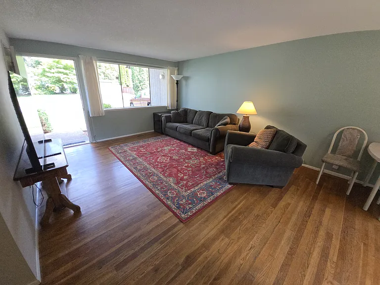 427 155th Ave SE — Photo 3