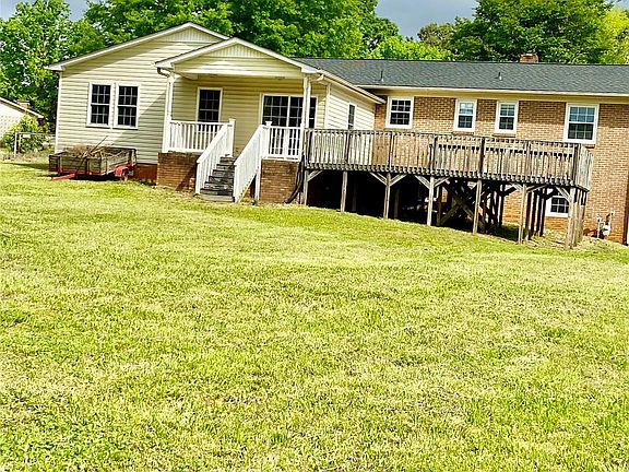 2nd image of 104 Dyer Dr