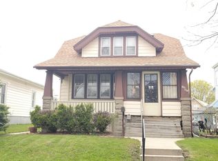 1221 S 75th St, West Allis, WI 53214