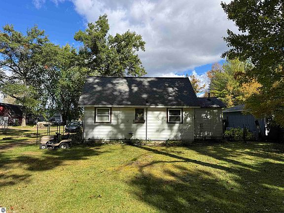 2nd image of 2308 E Ridge Rd