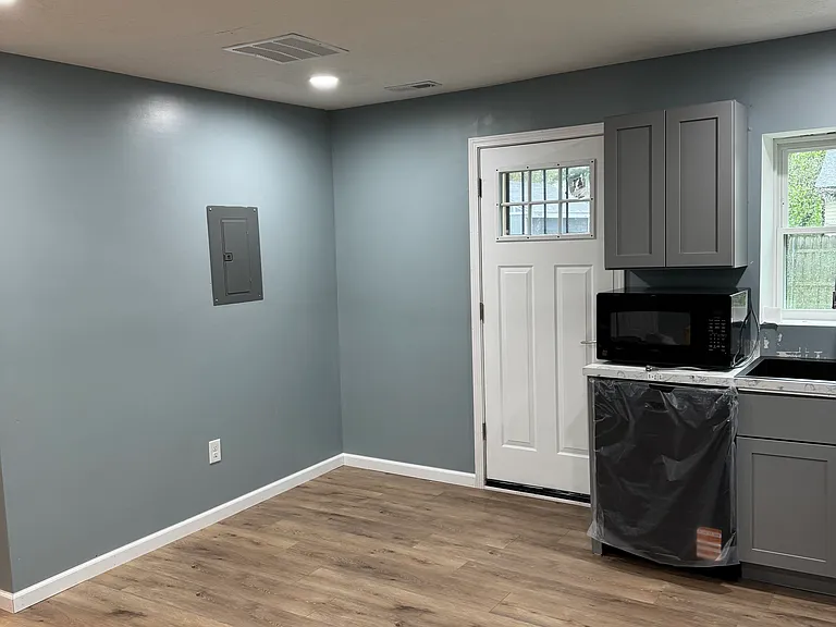 853 Bellevue Ave — Photo 3