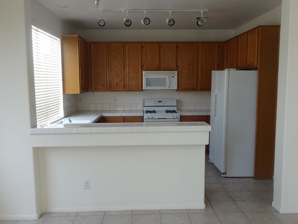 1st image of 55 Desert Dawn Ln