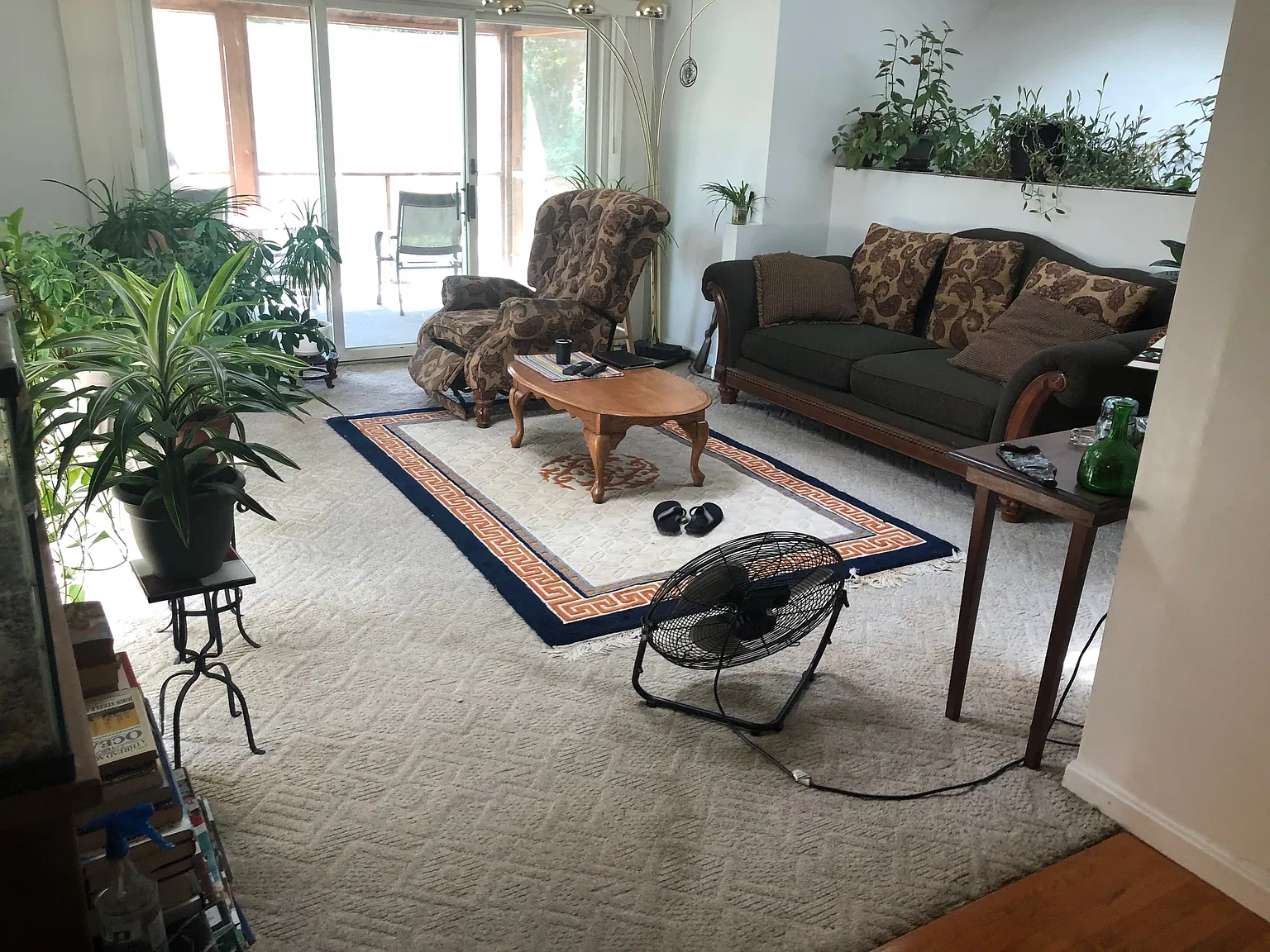 6 bed, 2368 sqft, $800 — Photo 3