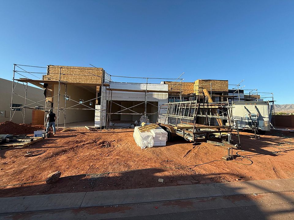 1st image of 575 W 80 S