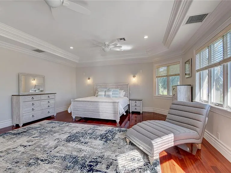 1320 S Lakeside Dr — Photo 34