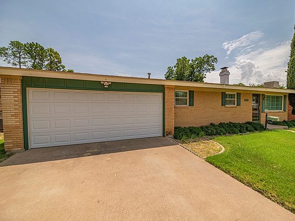 2nd image of 1218 Douglas Dr