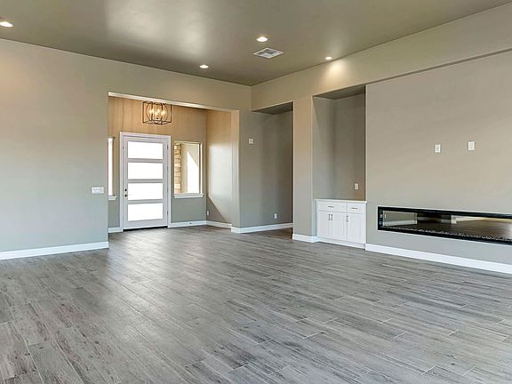 3rd image of 16030 W Camden Ave