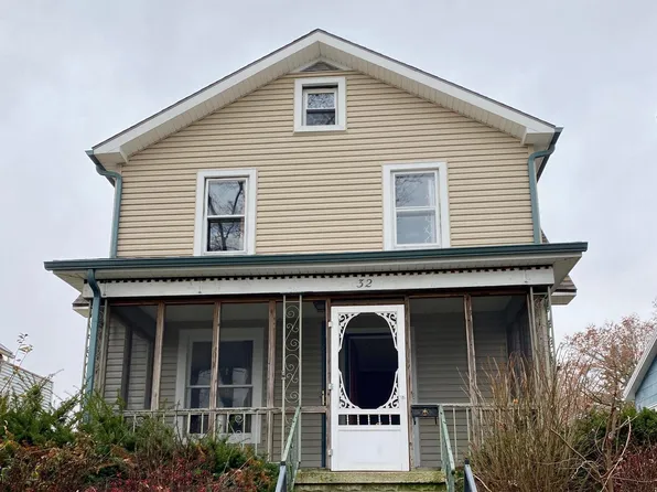 32 Walker St, Tiffin, OH 44883