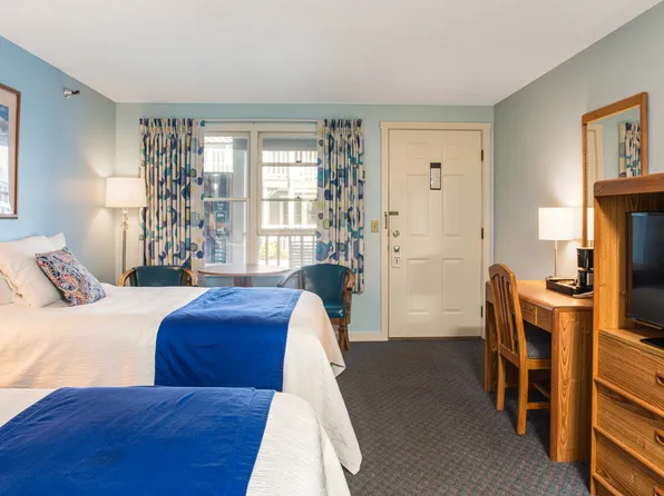 2 Kingfield Ave, Ogunquit, ME 03907