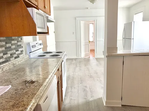 150 Lafayette St #1 Photo 1