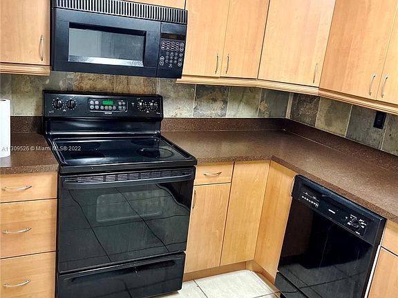 3rd image of 1470 NE 125th Ter APT 712