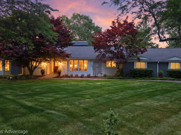 1642 Keller Ln, Bloomfield Hills, MI 48302