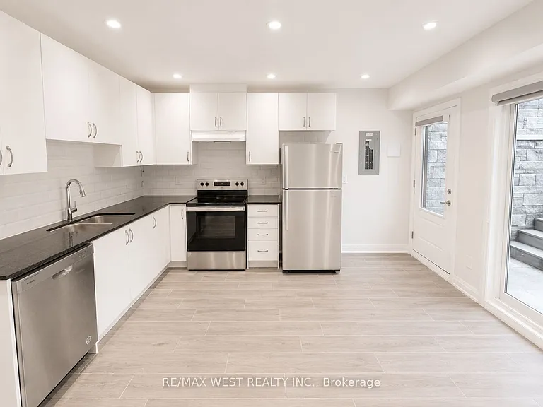 431 Concord Ave #BASEMENT — Photo 4